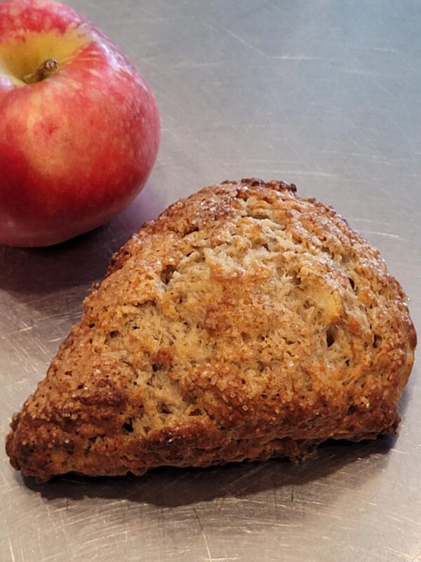 Scones aux pommes et caramel Skor