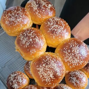 Pain burger paprika fumé et oignons - 4 unités